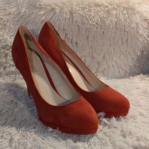 Nine West Red and Orange Heels, Size 7.5